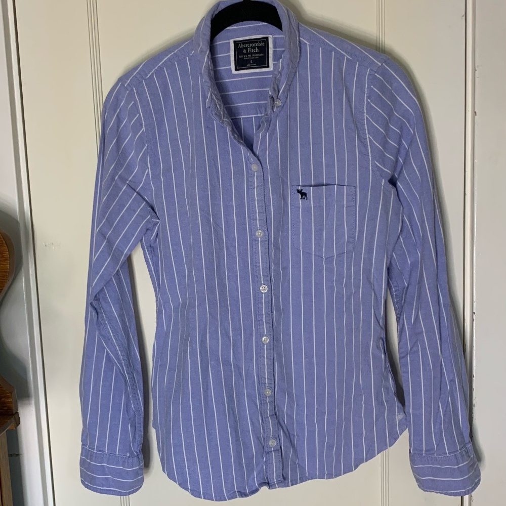 Abercrombie & Fitch Button-Up Shirt Size Small women’s